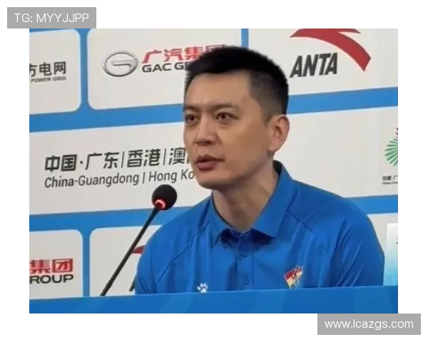 直接起飞，辽宁队64分狂胜澳门，杨鸣表扬两人，调侃杜锋惹争议